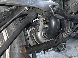 Von unten rechts, der Lader...